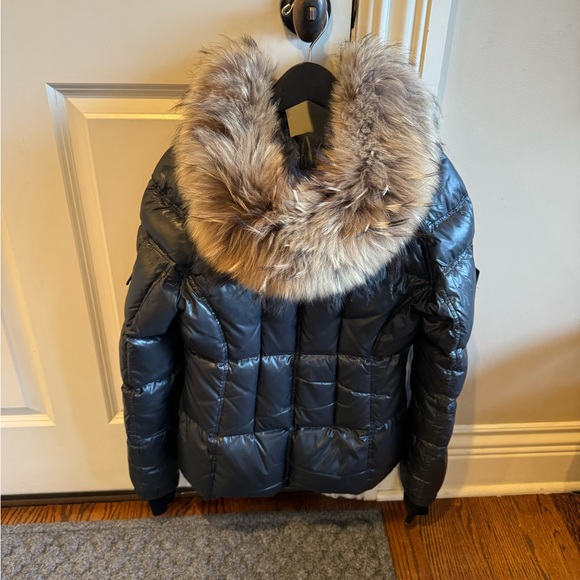Sam Jacket with hooded Fur. Women - Picture 3 of 10